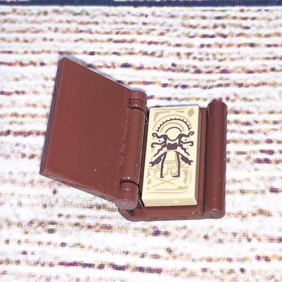 LEGO Marvel Minifigures Series 2 AGATHA HARKNESS from WANDAVISION - Picture 5 of 7